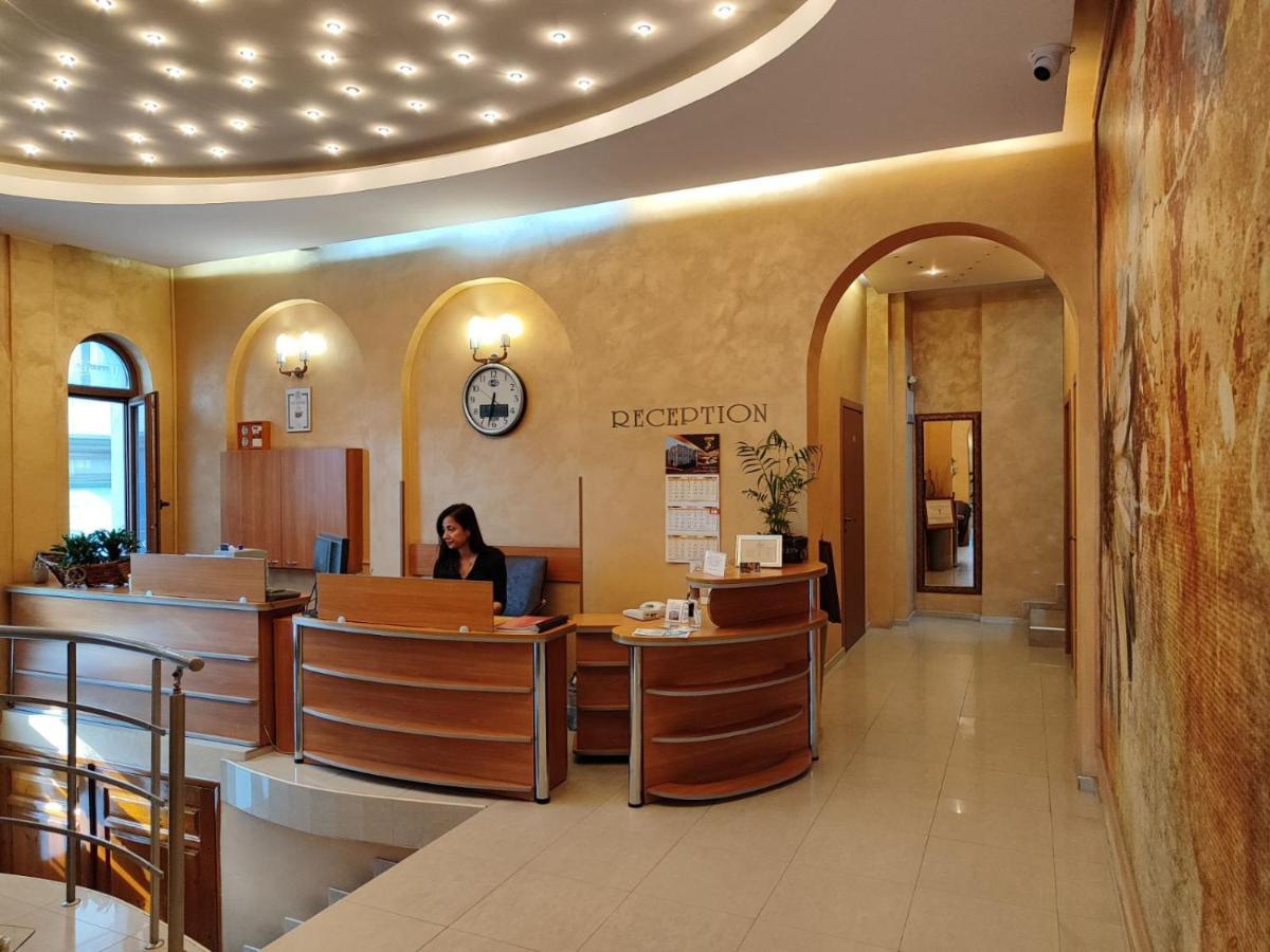 Семеен Хотел "Булаир" Burgas City Exterior foto